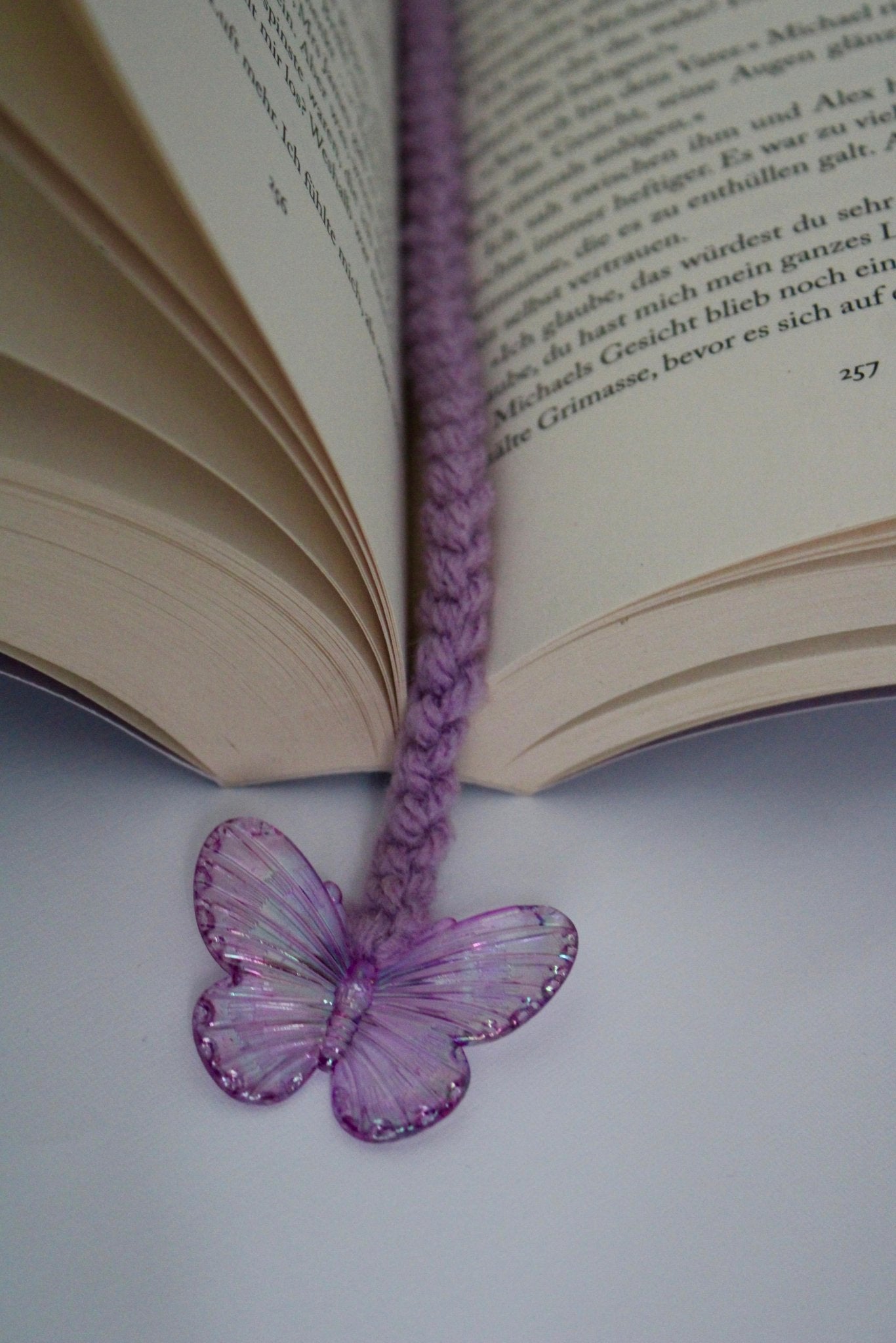 Schmetterlinge zwischen den Seiten 🦋 | Lesezeichen
